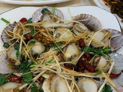 油泼扇贝-富临港·蒸汽海鲜·手抓海鲜·炒菜(栈桥店)