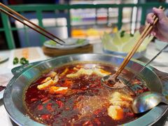 红锅-麻辣空间·清油火锅(万达广场店)