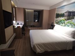 -杭州西湖湖滨银泰亚朵酒店