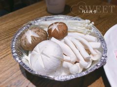 菌菇拼盘-釜山火炉韩式炭火烤肉(欧洲城店)