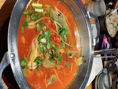 -野山舂·贵州现舂酸汤火锅(鸿通城店)