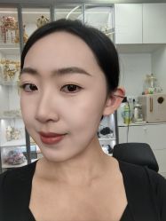 -红馆妆造(中央大街店)