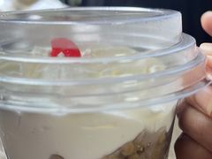 -红宝石·鲜奶小方·海派西点房(南丹店)