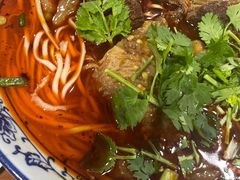 泡椒香菜牛肉细面-牛王庙老味道面馆