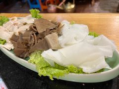 -顶顶汤火牛排火锅·经典铜锅涮肉