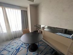 -上海漕河泾万丽酒店
