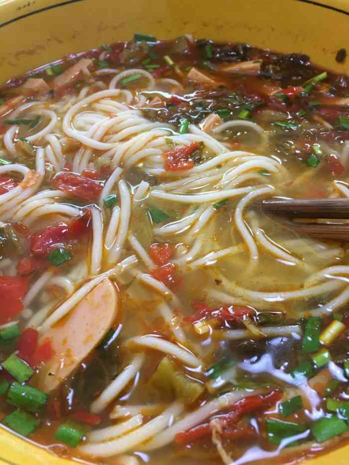 酸萝卜米线,口感清爽,适合小孩