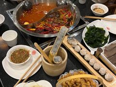 -百年川椒重庆老火锅(光谷店)