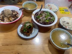 -朱大嘴肥肠血旺(福字街店)