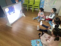 -i2青少儿英语(爱加星悦荟店)