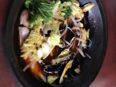 -粘豆包柴火铁锅炖