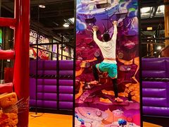 -Tenker Club弹刻极限主题公园 · 蹦床 · 团建 · 生日派对(大关店)