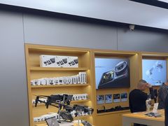 -DJI大疆(深圳华强北曼哈授权体验店)