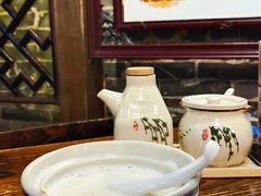 牛奶炖花胶-黄祥华养生堂·炖汤·营养蒸饭(岭南天地店)