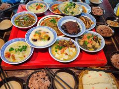 -蓝田九大碗民俗食府(蓝田店)