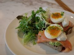 -ROAST coffee & eatery