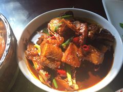 油豆腐塞肉-丫丫蟹庄·苏式园林农家乐·阳澄湖大闸蟹(阳澄湖莲花岛店)