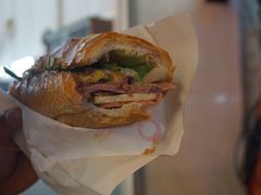 -Bánh Mì Huynh Hoa