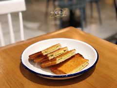 咖椰吐司-HELLO 27 意面·沙拉·帕尼尼