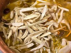 -菌海森林·非遗野生菌火锅(西山区滇池路摩根道店)
