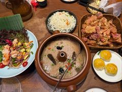 -老滇山寨•云南特色菜•地方菜•民族风情歌舞表演(金碧店)