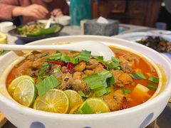 -花菇朵·云山雀 ll 野生菌锅·野果酸汤·精品滇菜(万柳店)