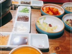 -明洞阿姨·韩式酱蟹烤肉·创意料理(三元桥店)