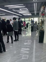 点击看大图 -宫铭烫发染发接发店