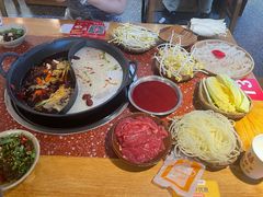 -赵美丽·重庆社区火锅·直营店(火车东站·中豪国际店)