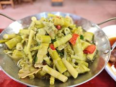 -芦茨金富饭庄·25年老字号·专做稻草鸡