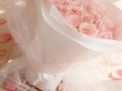 -花间阁鲜花气球连锁(两路口上清寺急市救中心店)