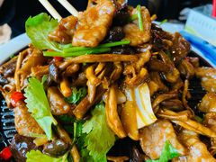 菌香炒牛肉-北京老铺烤鸭(老城根店)
