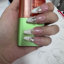 -尤米一站式美甲美睫