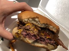 牛肉汉堡-Holy Chuck