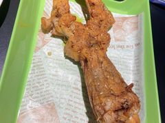 手臂大的超级牛蛙-大成海鲜烧烤·海鲜粥(长寿路店)