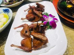 脆皮乳鸽-新开元大酒店(杭州大关店)