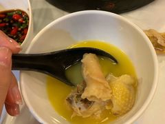 -鲜入围煮花胶鸡海鲜火锅