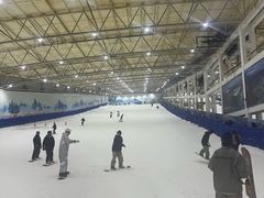 -乔波室内滑雪场