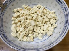 自己动手掰馍-天发芽·何记葫芦头泡馍·传统小吃(报恩寺街店)