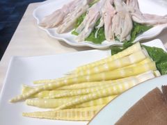 罗汉笋尖-围炉·川味鲜货火锅(万达珍珠坊店)