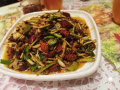 -月亮眼花园餐厅书吧酒吧