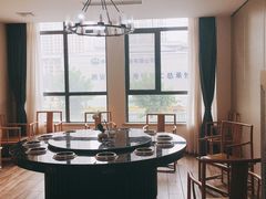 包厢-秦宝雪花牛肉养生火锅(大兴九臻店)