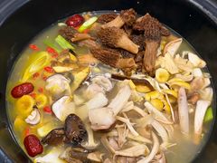 -菌乡缘·野生菌蒸汽鱼火锅(江边夜市店)