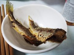 酥炸小黄鱼-明呈黄鱼面馆(斜土路店)
