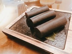 香滑黑芝麻卷-喜喜酒家·纯手工点心·粤菜