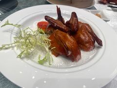 -景月阁空中食府(希尔顿酒店)