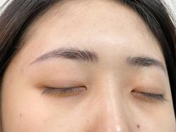 -一个差评成就的纹眉店