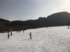 -济南卧虎山滑雪场