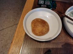 现烤鲜花饼-云海肴云南菜(浦江欢乐颂店)