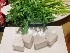 荔浦芋头-手选潮汕鲜活牛肉火锅(二七广场店)